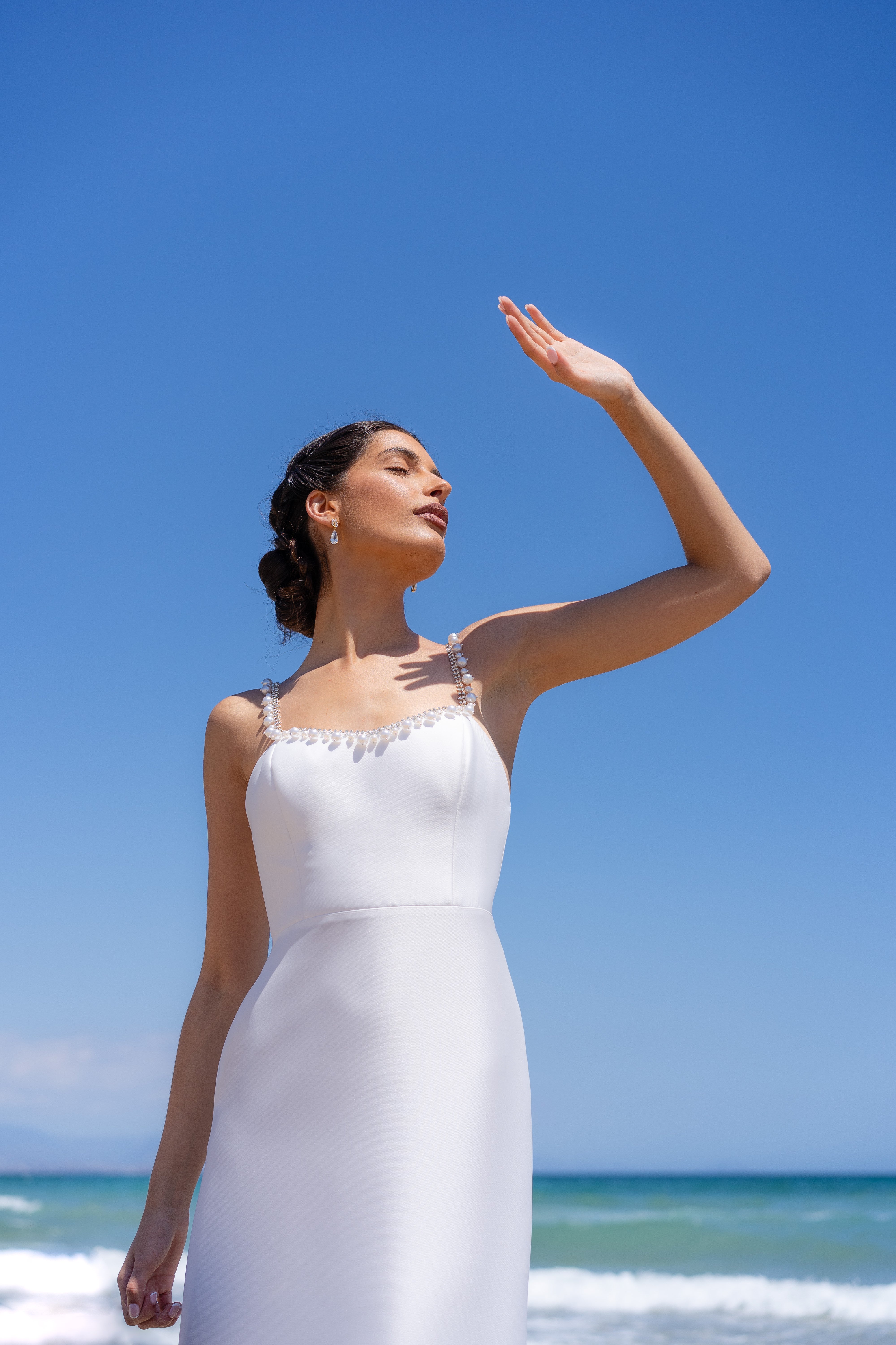 Carrie Bridal Dress: Elegance in Off-White Mikado – Silvia Navarro