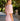 Vestido Elisabetta rosa salmón con guipur y mangas farol