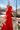 Vestido elegante rojo con escote tul transparente